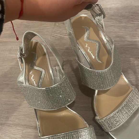 Nina silver sparkly wedges Size 8 - Picture 4 of 5